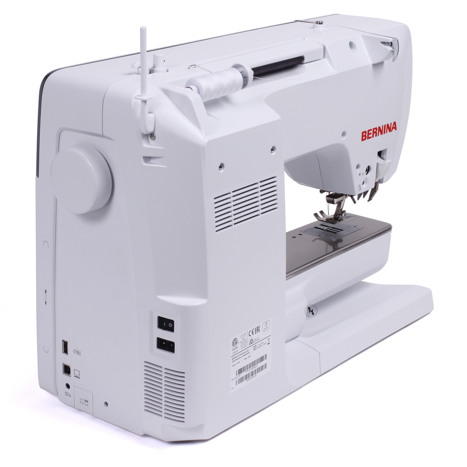 Rückseite der Bernina B 770 QE PLUS Nähmaschine